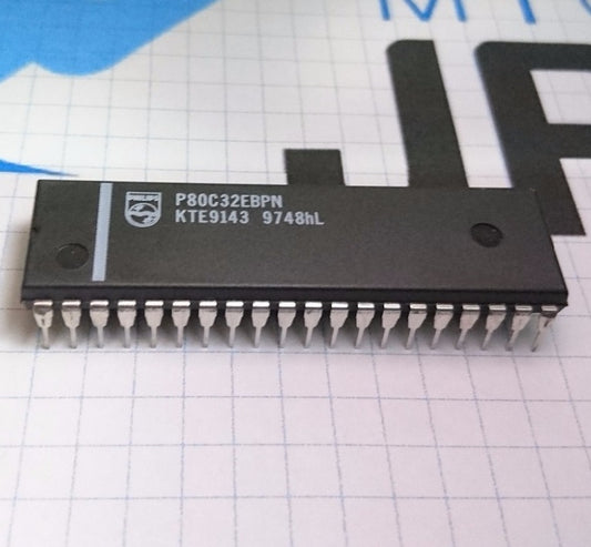 P80C32EBPN PHILIPS Microcontrolador CMOS 8-bit - (AD1457)