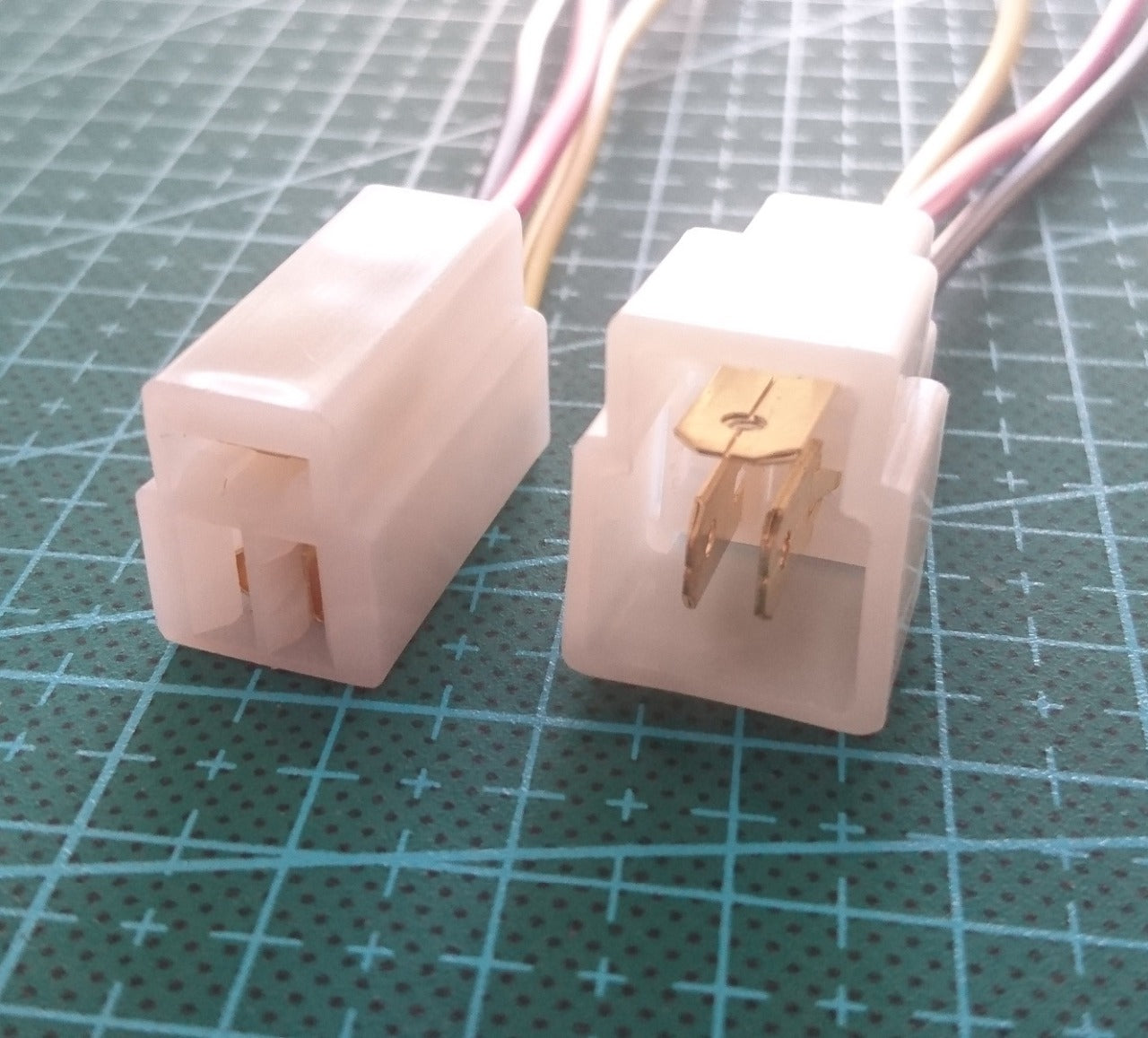 3-Way Multi-Connector Plastic [SQ-040] - (AD31570)