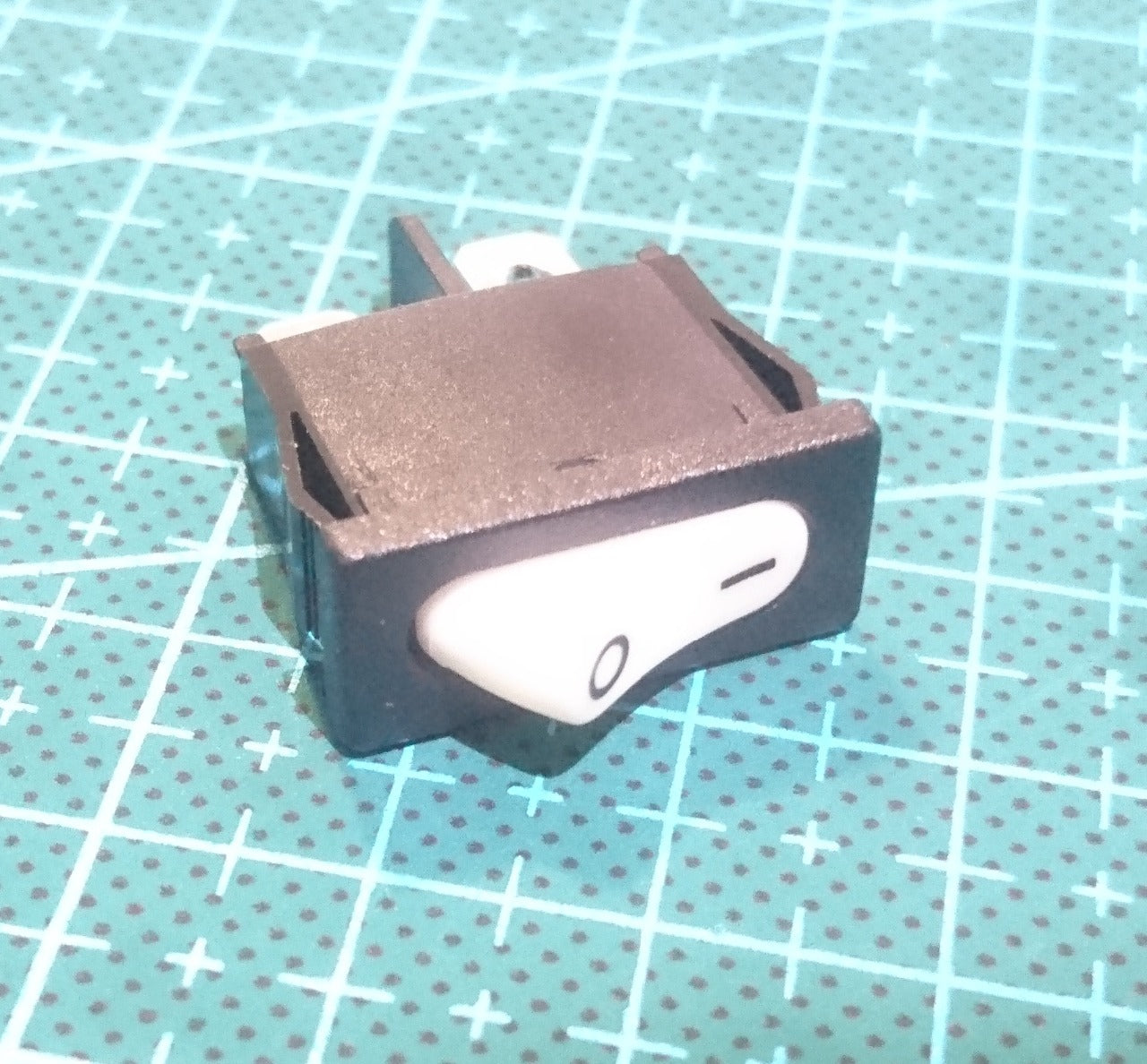 Rocker Switch On/Off SPST 6A 250VAC Panel Mount - (AD31832)