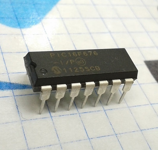 PIC16F676 Microchip Microcontrolador - (AD088)
