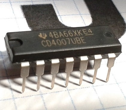 CD4007 Inversor Doble CMOS Complementario - (AD6168)