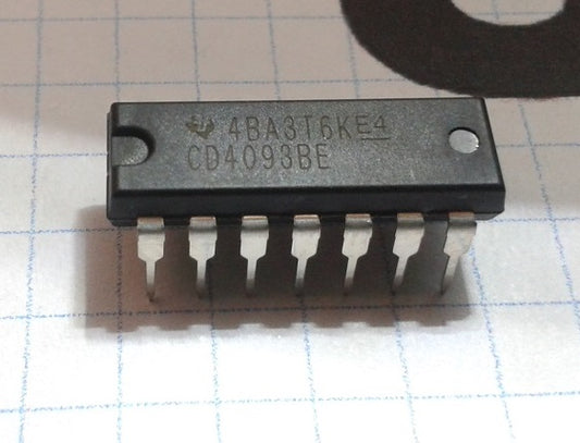 CD4093BE CMOS Compuerta NAND 2 Entradas - (AD7217)