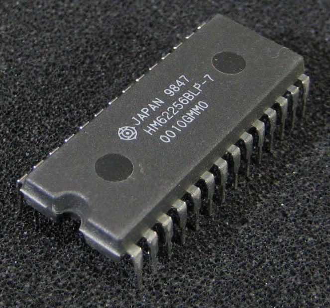 HM62256BLP-7 High Speed CMOS Static RAM - (AD21084)