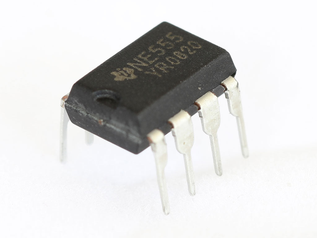 NE555P Temporizador (LM555) - (AD512)